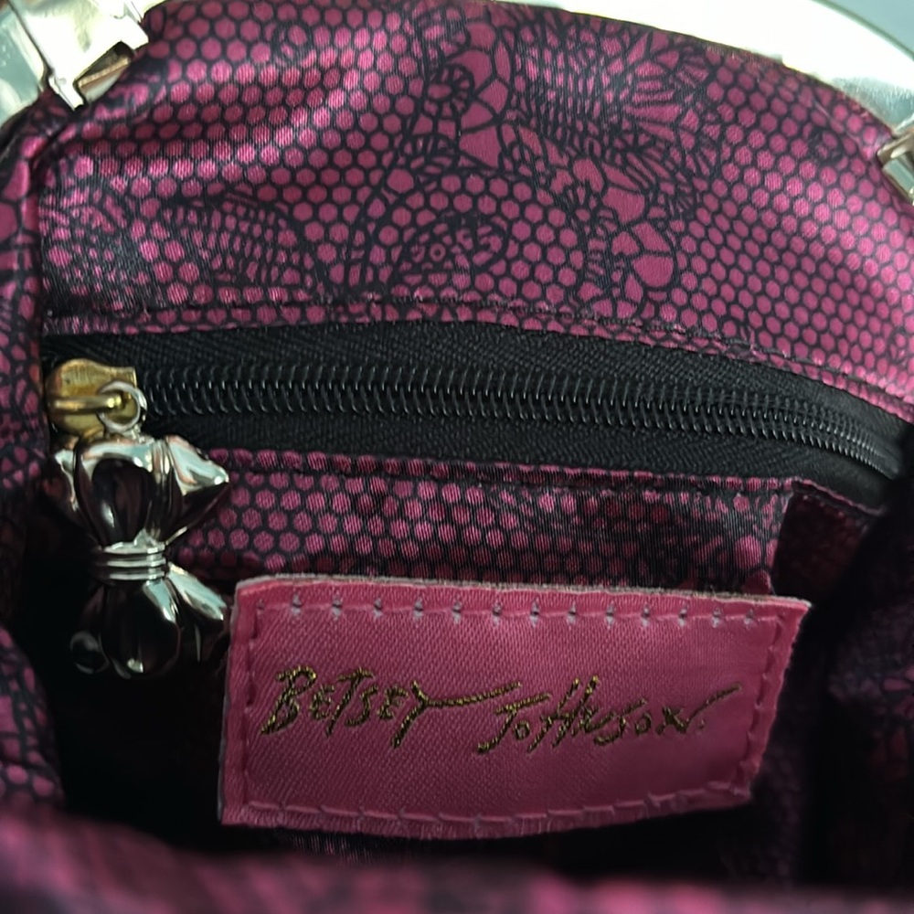 Betsey Johnson petite sequined bag w/ gold link handle. 7”W x 6”H x 3”D - Picture 2 of 9